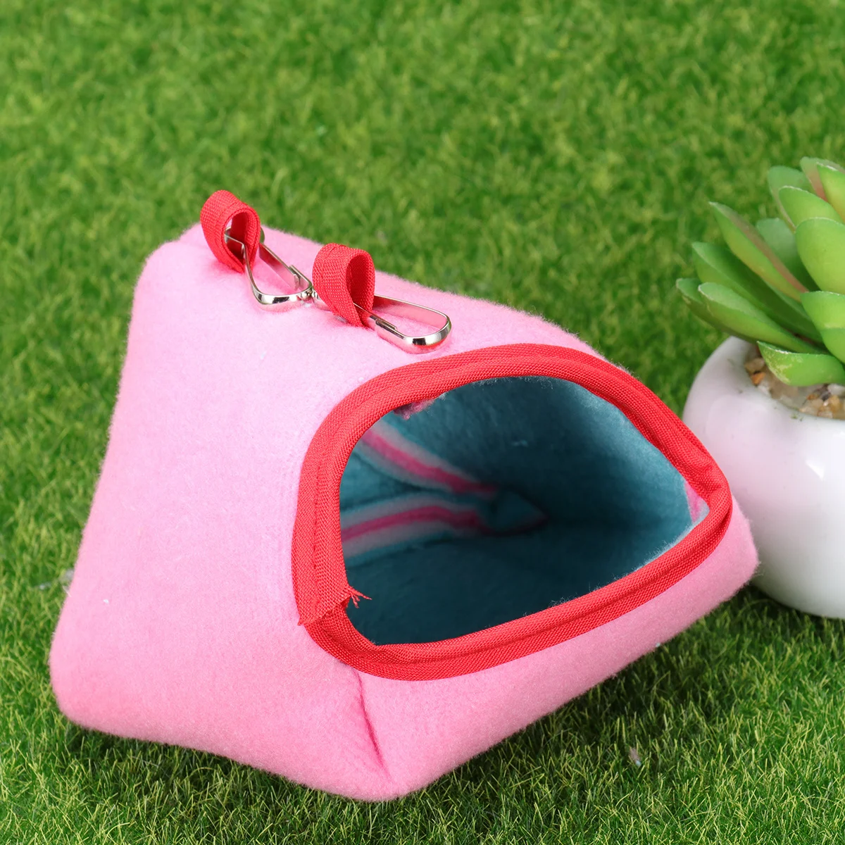 

Small Size Hanging Ship Type Cotton Nest Warm Swing Hammock Winter Cage for Hamster Hedgehog Animal Cave Hamster Hammock