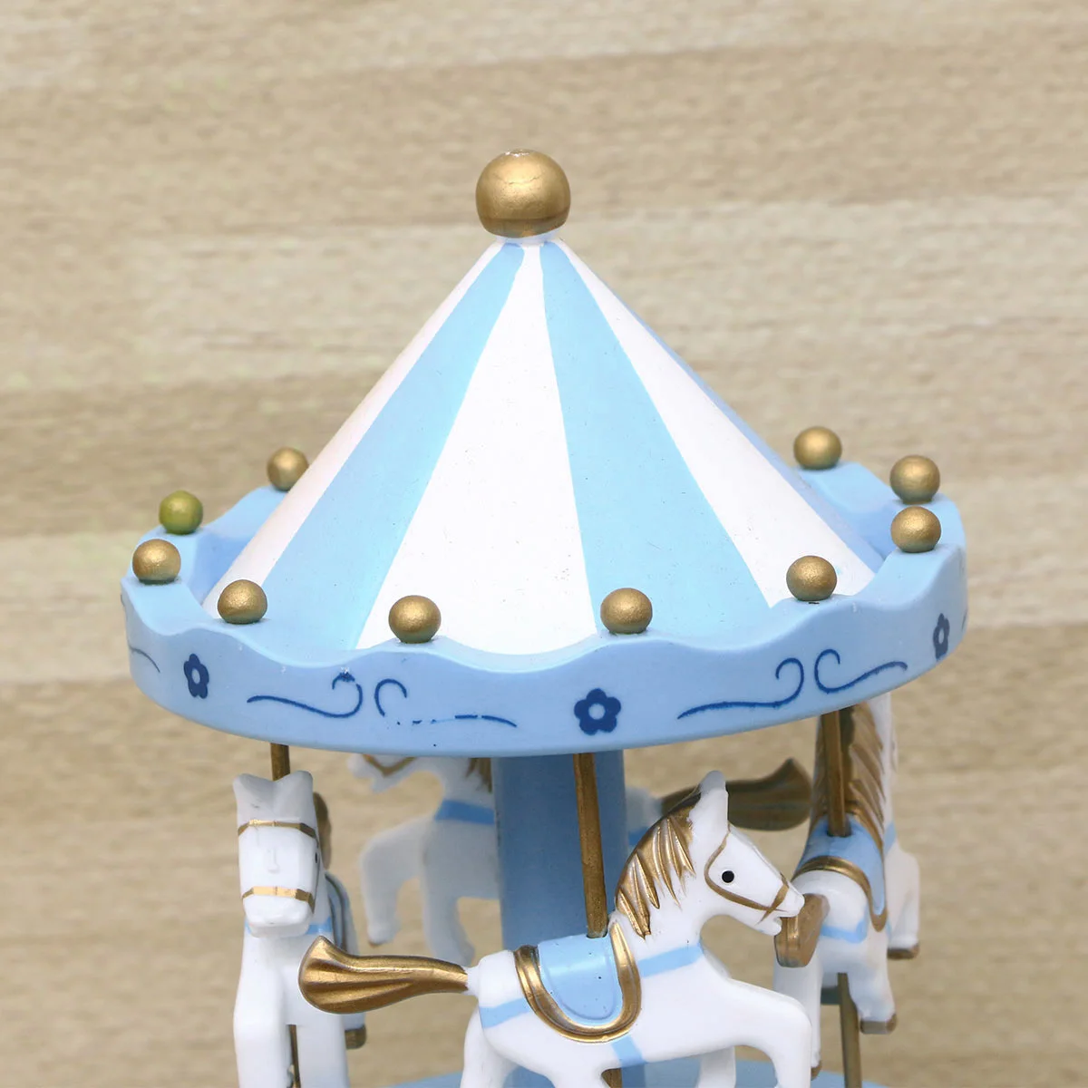 

Miniature Carousel Music Box Blue Wooden Mechanical Desktop Ornament No Christmas Birthday Wedding Gift Decorative Home