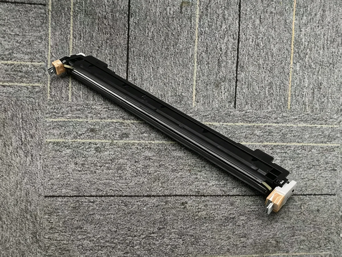 

1PCS Transfer Belt Cleaning Blade Unit for HP CP5225 CP5520 CP5525 CP5525n CP5525dn 700 M750n M7755225 5520 5525 750 775