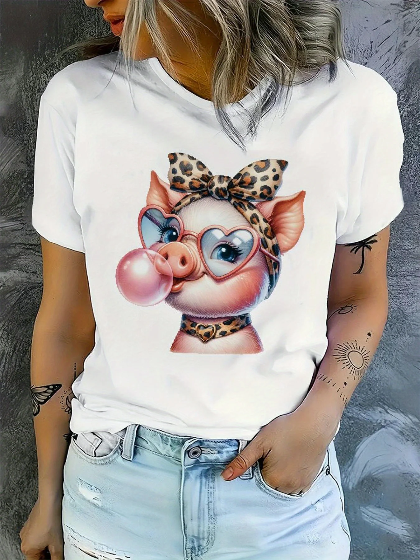 2025 Women's Casual Short Sleeve T-Shirt Cute Cartoon Pig Round Neck Summer Tops Fashion Clothing Stylish Daily Tops Pattern
