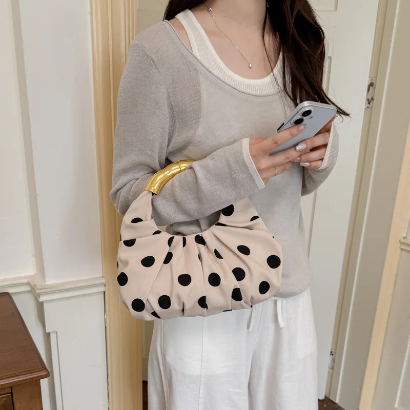 French Style Wave Point Pleated Handbag Light Luxury Circular Handle Design Sense Evening Commuting Handbag Women's Small Bag