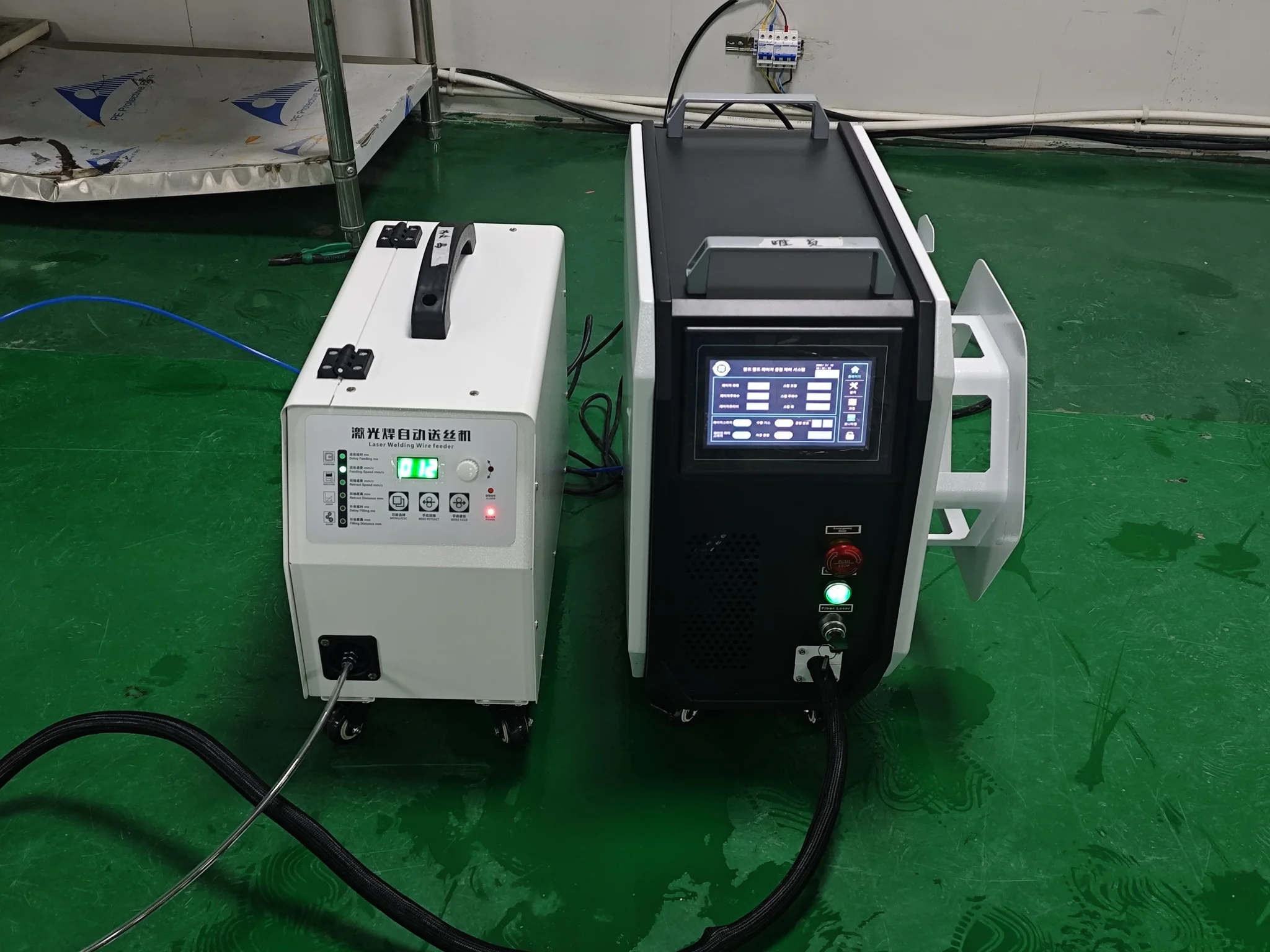 4 in 1 Fiber Air Cooled    Welding Machines for Steel and Aluminum 1500W 2000W 3000W