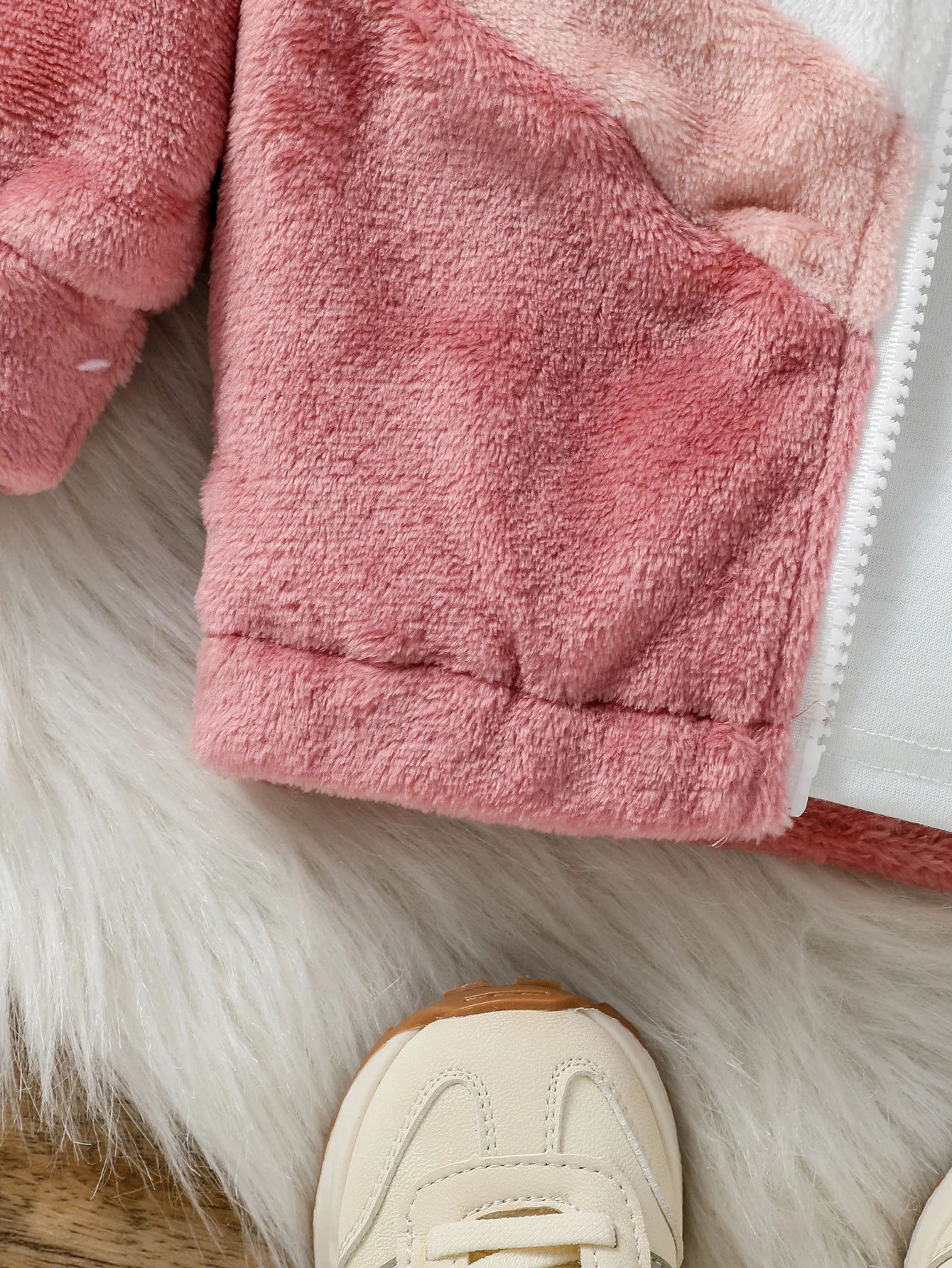 Baby Girl Warm Long Sleeved Hoodie Cute Pink Jacket Plush Winter Clothes for 1-3 Years Children