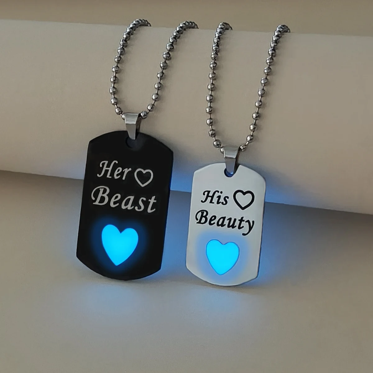 2 pieces/sets of luminous heart and Her beast His beauty word plus simple heart pattern couple necklace, fashionable gift access