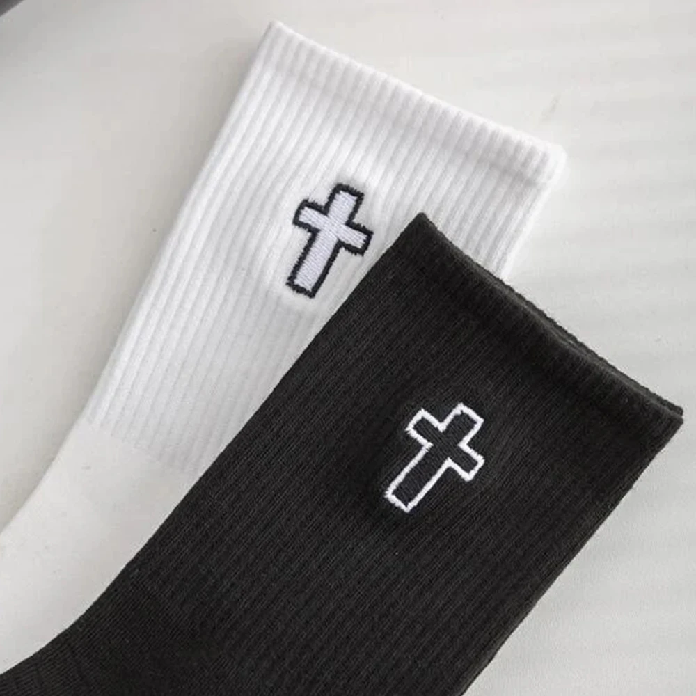 2 Pairs Black White Cross Mid Length Socks Classic Patterns Men Women Sports Fashion Sweat-absorbing Comfortable Women\'s Socks