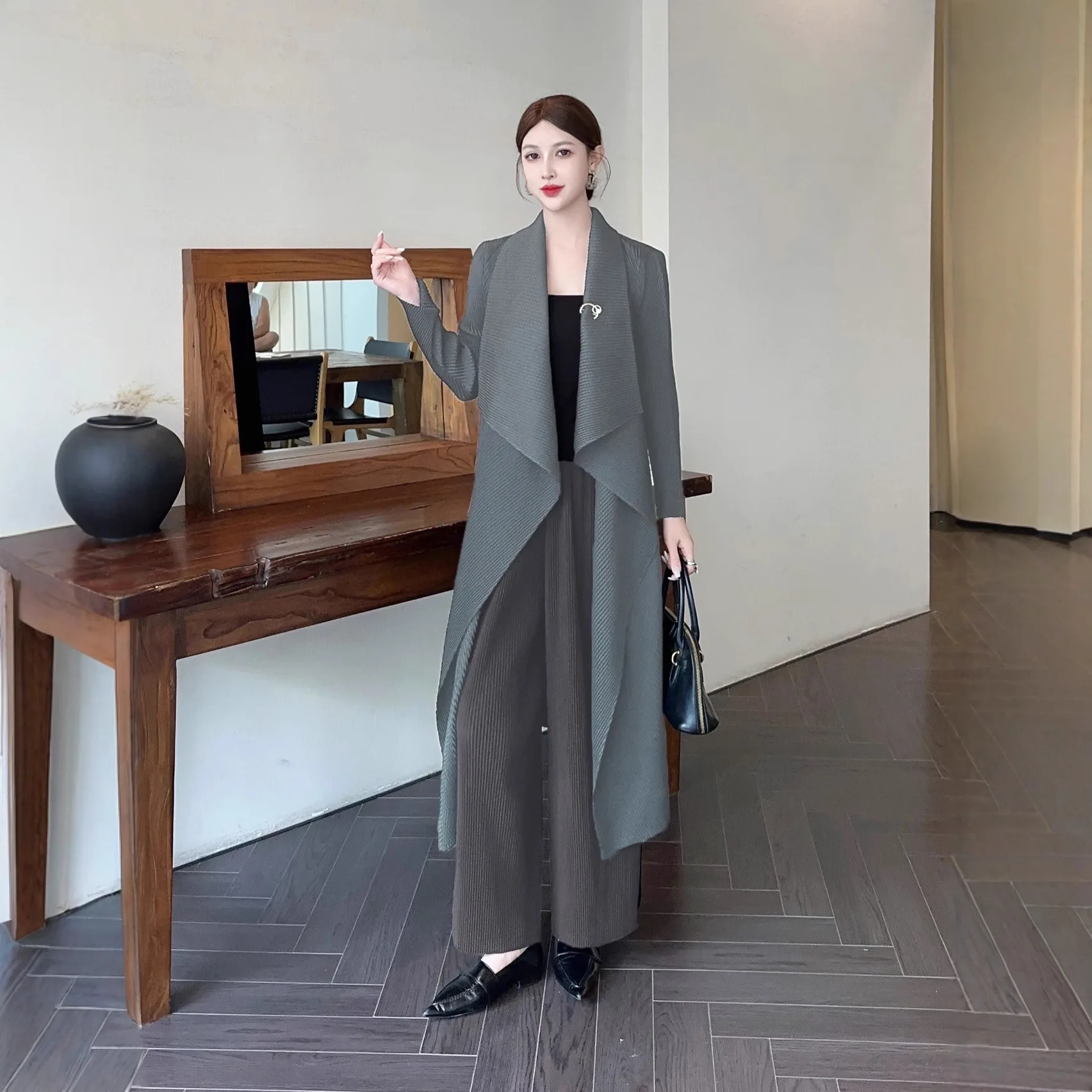 

Miyake Pleated Trench Coat for Women Lapel Long Sleeves Solid Color Loose Cardigan Outwear Clothing 2025 Spring Summer