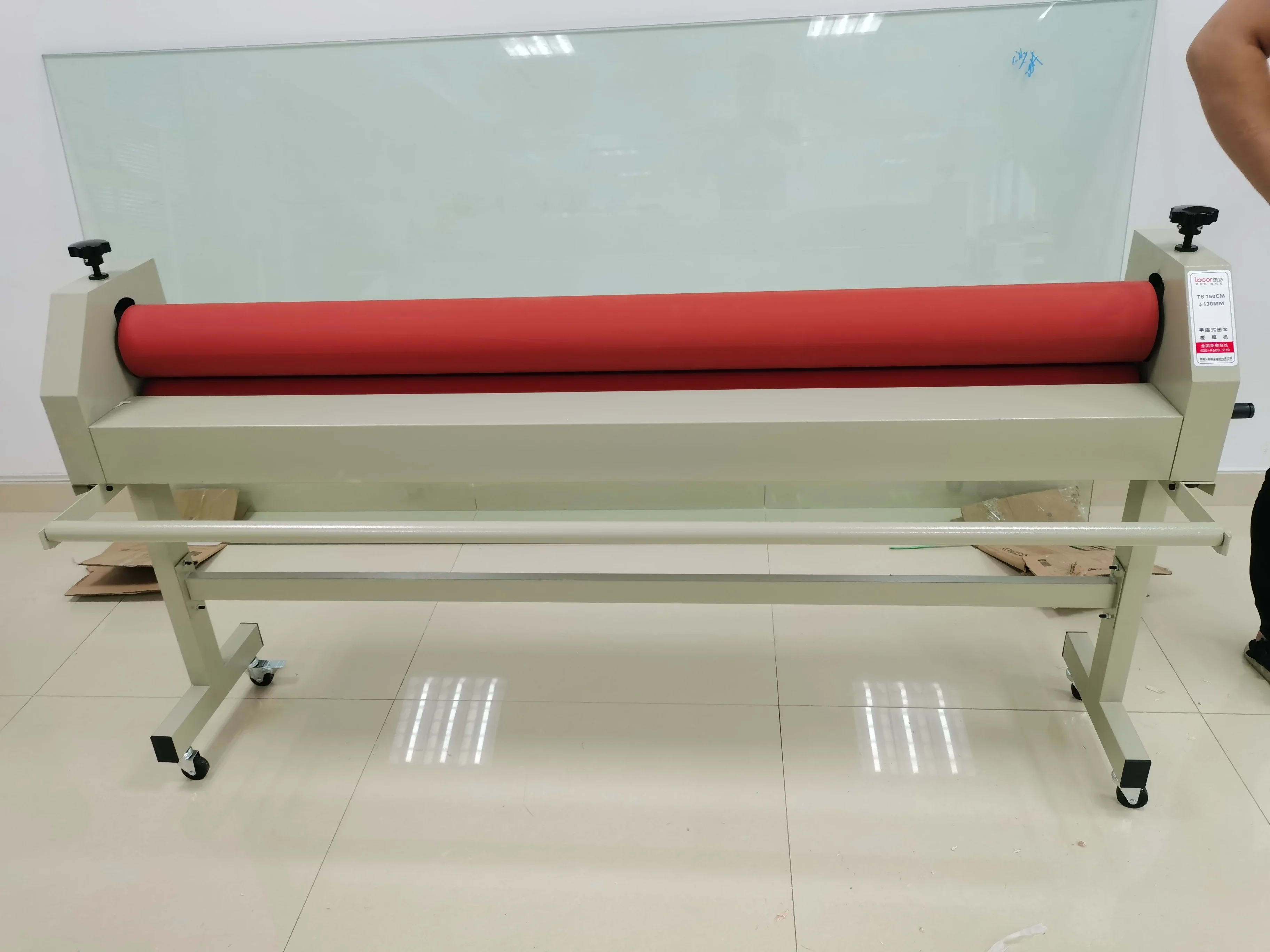 1.6m manual laminator cold film roll to roll laminating machine cheap