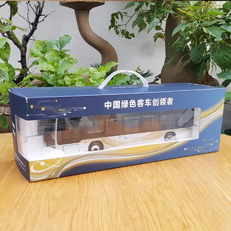 Diecast 1:36 scale Foton Ouhui BJ6129EVCA new energy pure electric