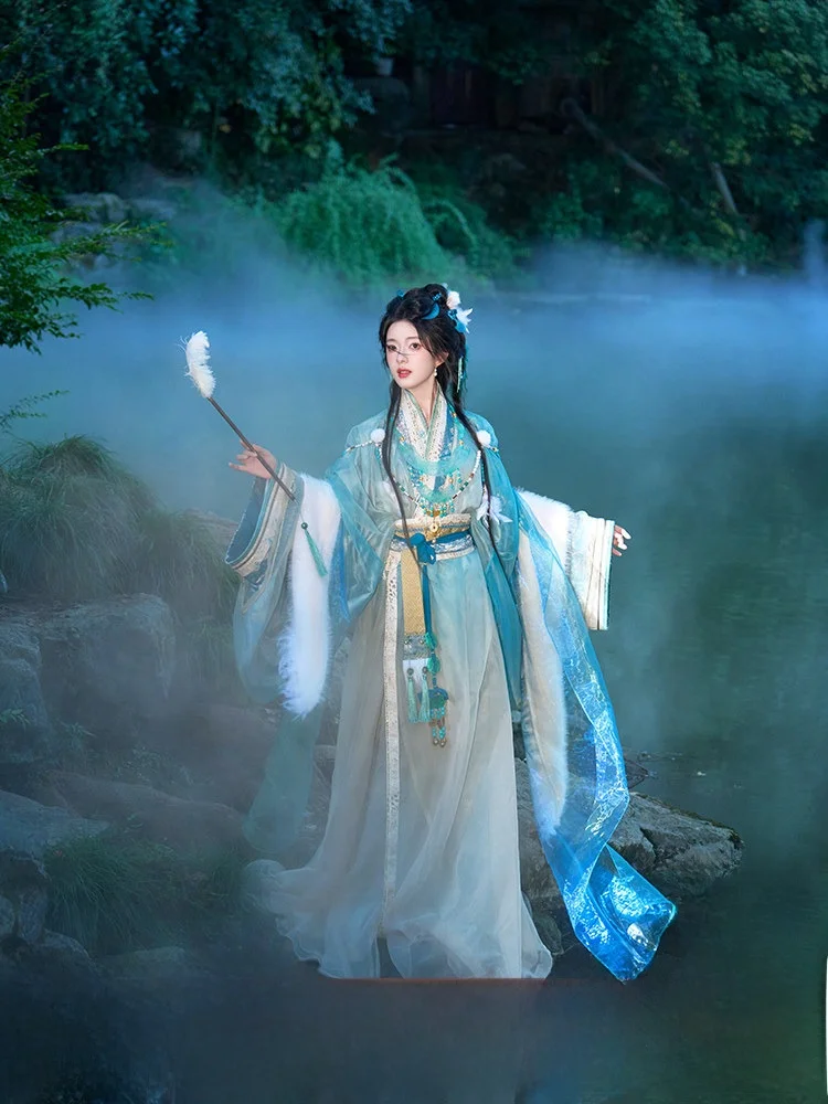 

Тринадцать излишков, маленький журавль с ростками красной фасоли, дикий бессмертный холодный тон, adient, прямой подол, шило, халат государственной войны, женский халат Hanfu...