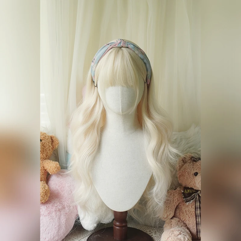 

Длинный кудрявый парик в стиле Лолита, 24 дюйма | Термостойкие синтетические волосы с челкой для косплея, Хэллоуина, костюмов на тему аниме