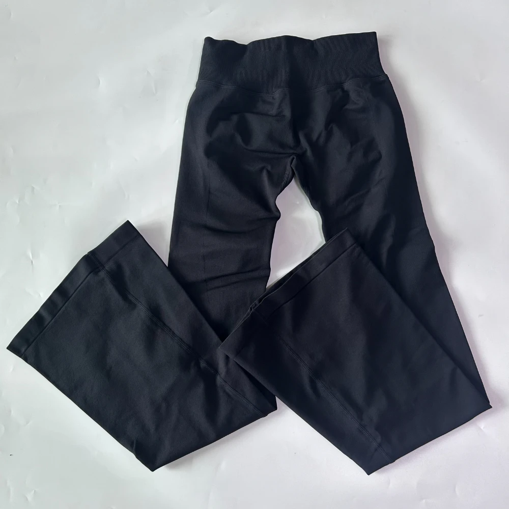 Flares Scrunch Booty Leggings für Damen, Nahtlose Yoga-Hose, Hochgeschnittene Schlaghose, Squat-Proof Sport-Tights, Workout-Hose – Detail 10