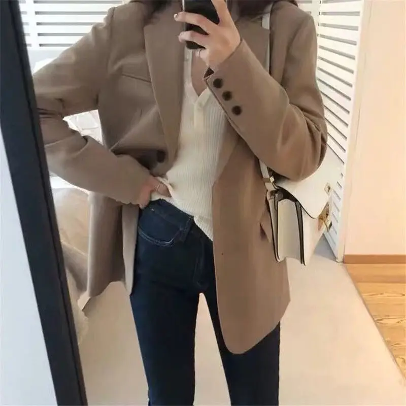 Blazer color caffè da donna 2025 Primavera Autunno Versione coreana del design versatile Senso Studenti senior Abito da donna all'inizio della primavera