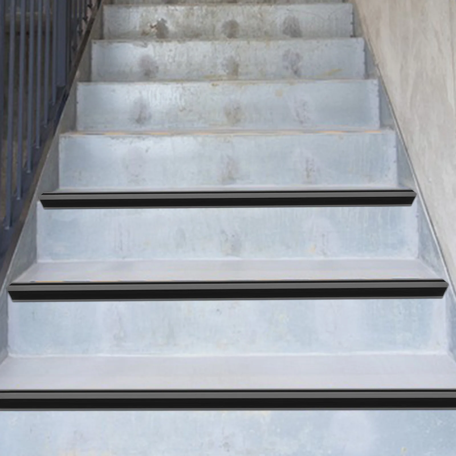 1 Roll Stair Edges Protector Self-Adhesive Anti-Slip Strip PVC Stair Nosing Floor Transition Trim Molding Floor Transition Strip