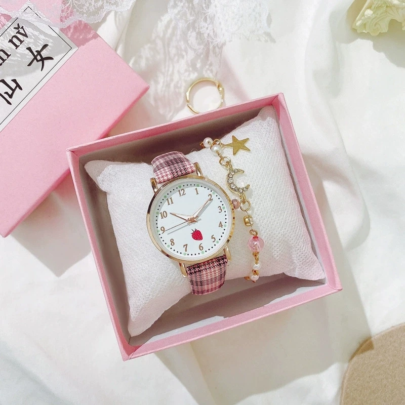 New Fashion Woman Strawberry Watch Women Striped Grid Leather Casual Quartz Watches Students Wrist Watches For Gifts Reloj Mujer