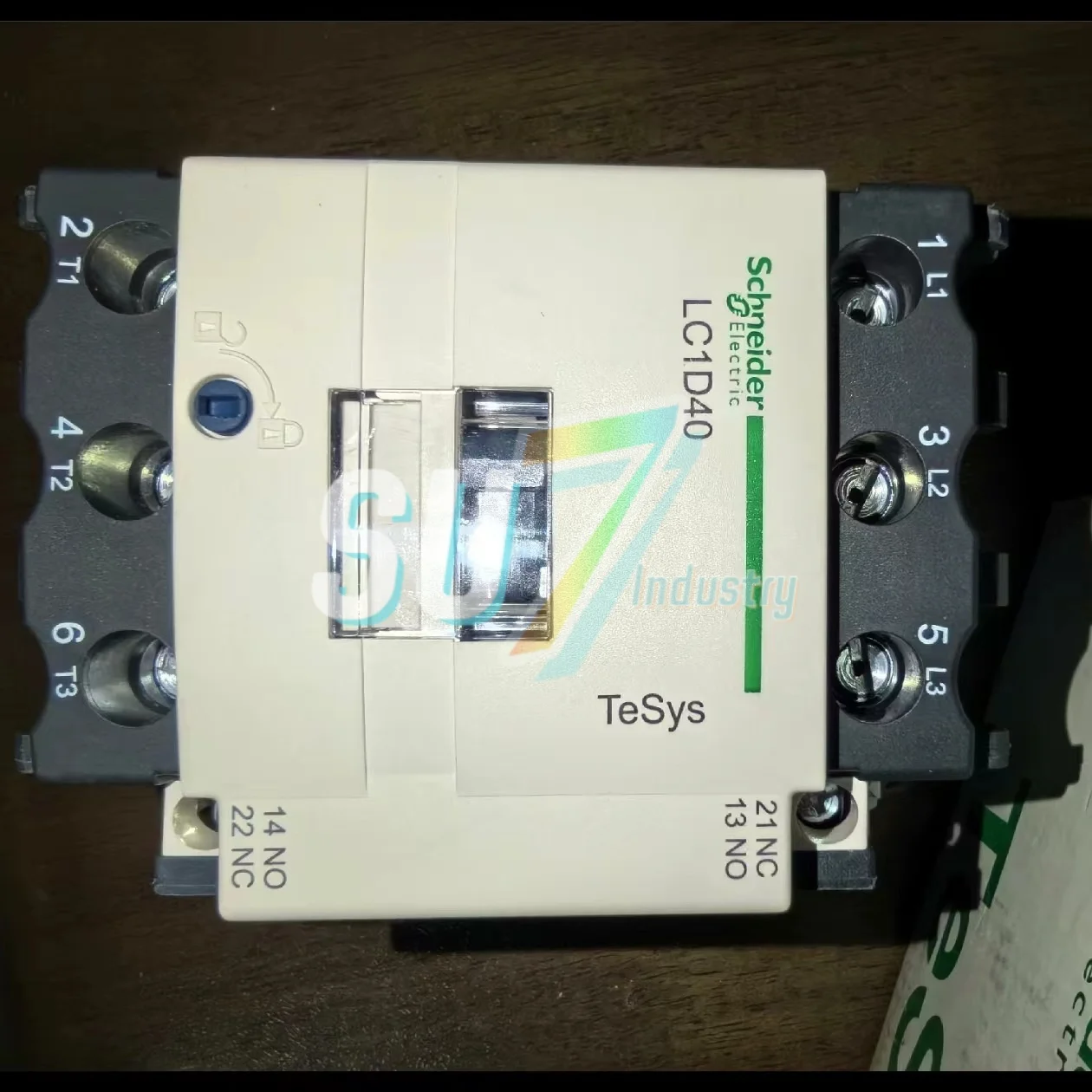 新しいボックス入り LC1D40M7C LC1D50M7C コンタクタ