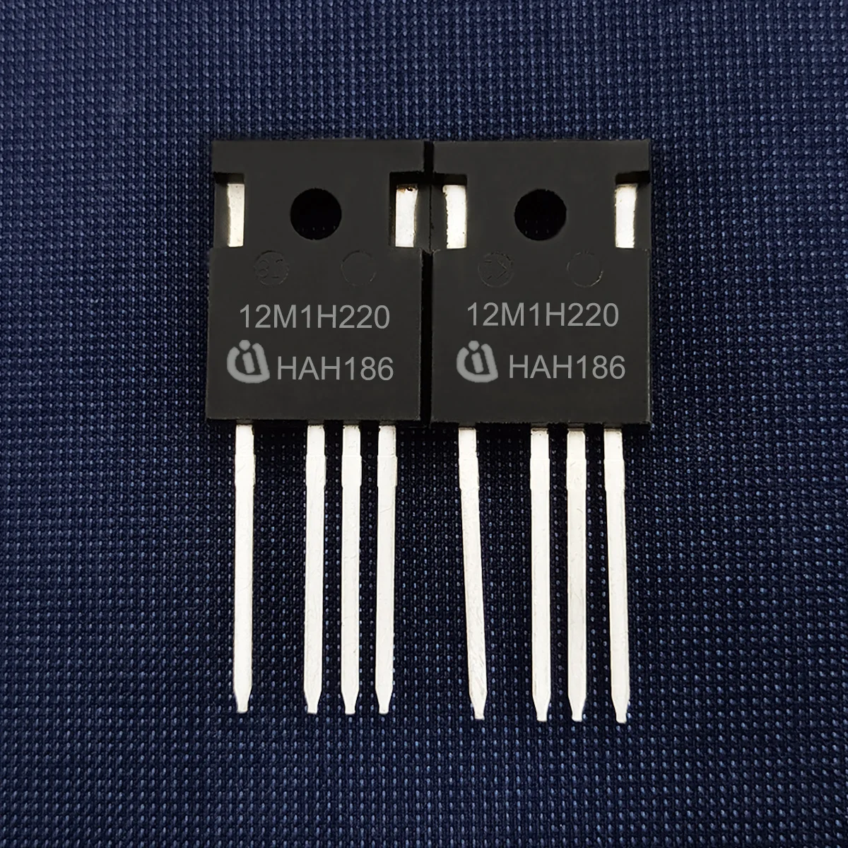 

10PCS 12M1H220 IMW120R220M1H 13A 1200V MOS TO-247 Fast Shipping In Stock