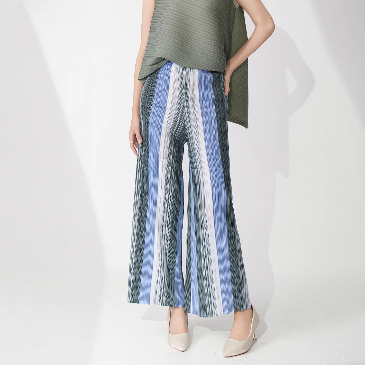 Summer Women's Straight Casual Pants 2025 New Striped Elastic Waist Wide Leg Pants Miyake Pleated Trousers