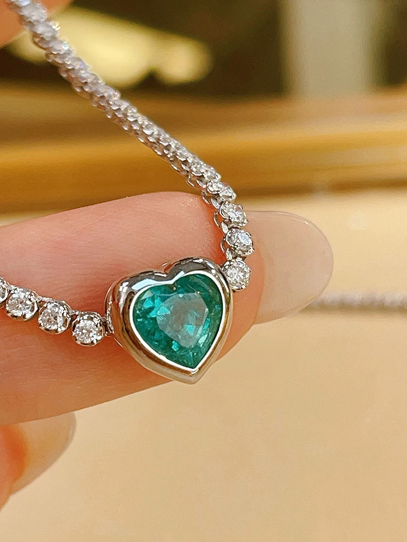 LUOWEND 100% 18K White Gold Necklace Luxury Diamond Heart Shape Natural Emerald Necklace for Women Wedding High Party Jewelry