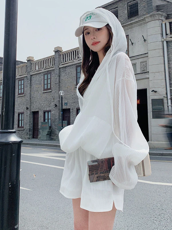 

Летний комплект для женщин больших размеров (до 136 кг): легкая рубашка с капюшоном и шорты с высокой талией, повседневный, для жаркой погоды