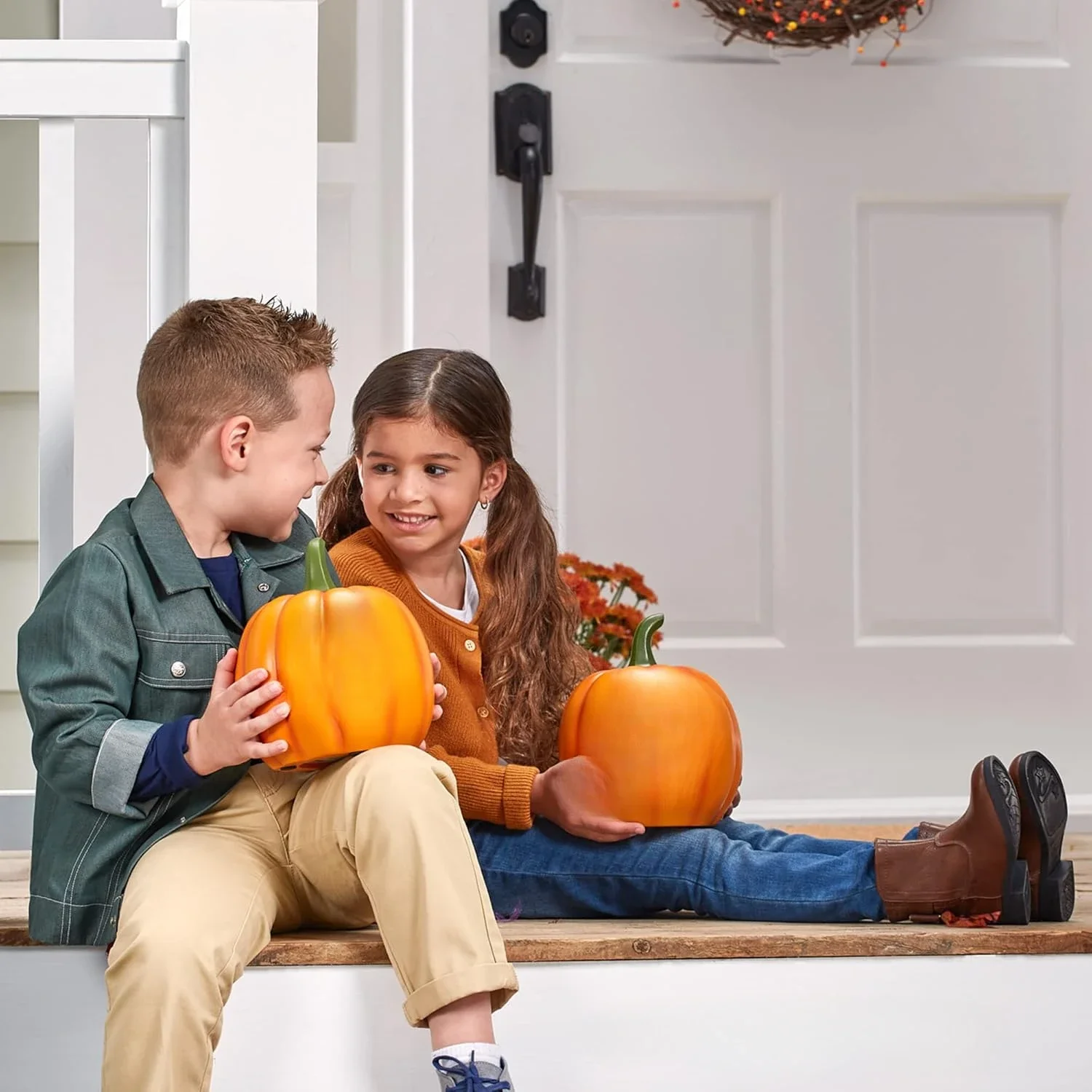 Iniziale su una zucca personalizzata: decorazione autunnale di Halloween