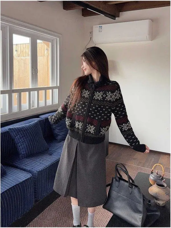 

Unique Knitted Sweater Women's Faion Winter New Sle Fair Isle Embroidery Turn-down Collar Anti-aging Top Trendy Sweater