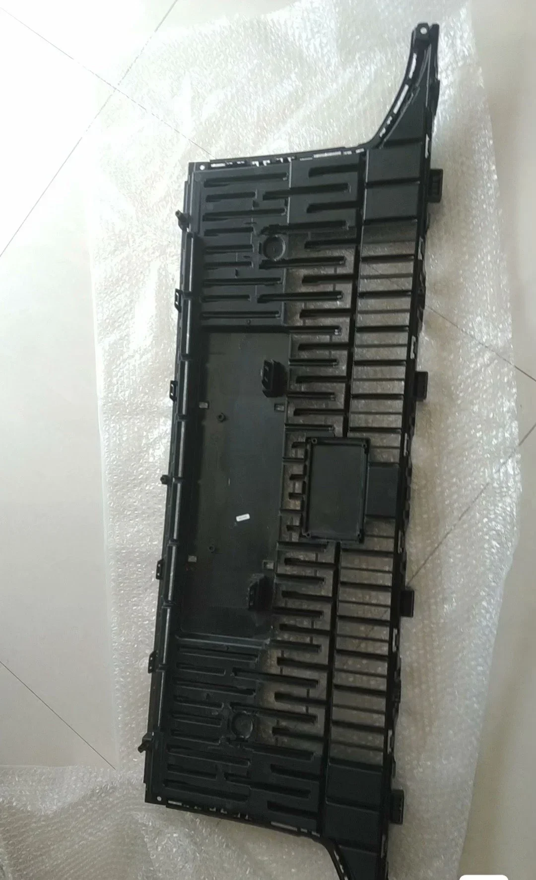 23 Neuer 03 Frontstoßstangen-Untergrill mit mittlerem Netzwerk