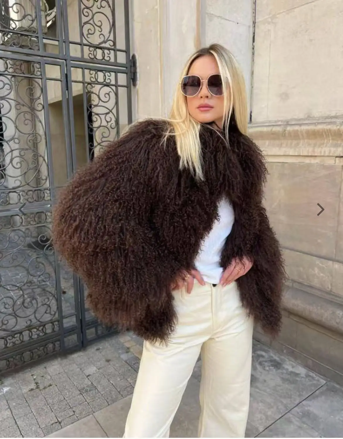 سترة من جلد الغنم المنغولي الأصلي برقبة عالية لمعطف الشتاء الدافئ للنساء 2025