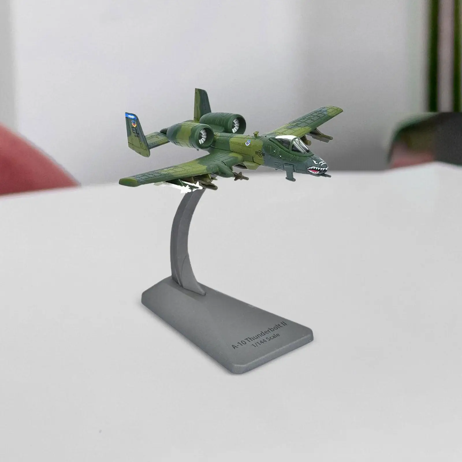 

1/144 A10 Aviation Commemorate Souvenir Desktop Decoration Collectables Alloy Fighter Jet for Home Shelf Cafe Office TV Cabinet