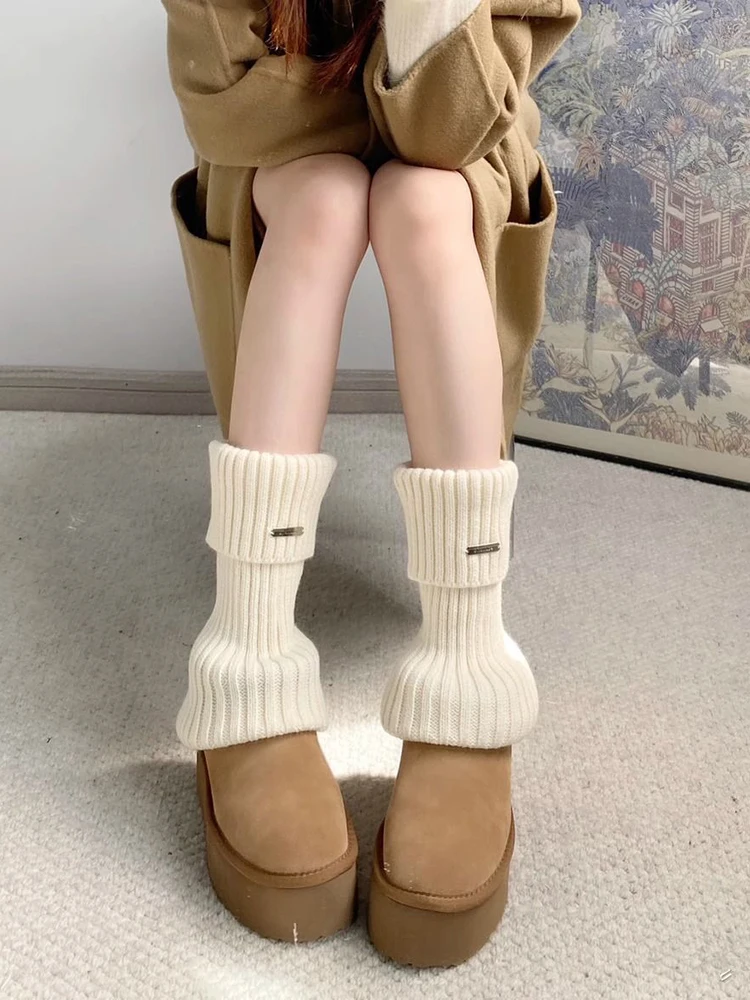 1 Pair Women White Pleated Pile Metal Tags Socks Fashionable Lolita Girls Autumn Winter Loose Comfortable Striped Ankle Socks image 5