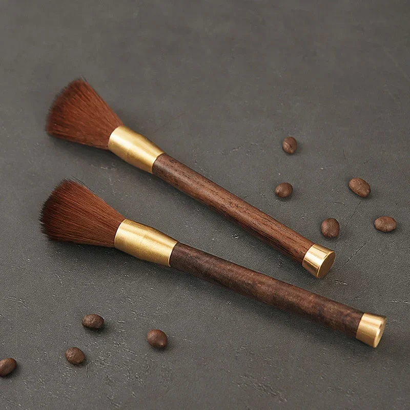 1 unidad: cepillo de limpieza para molinillo de café, con mango de madera, para quitar el polvo de los granos de café y el polvo de la máquina de espresso, herramienta para baristas, cepillo de limpieza para máquinas de café.