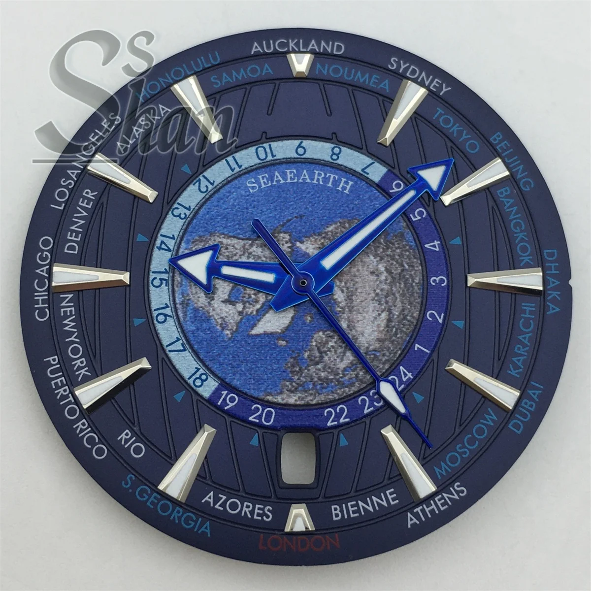 33mm Dial Featuring an Earth Surface Design Is Suitable for the NH35 Movement There Is a Date Window at the 6 O 'Clock Position