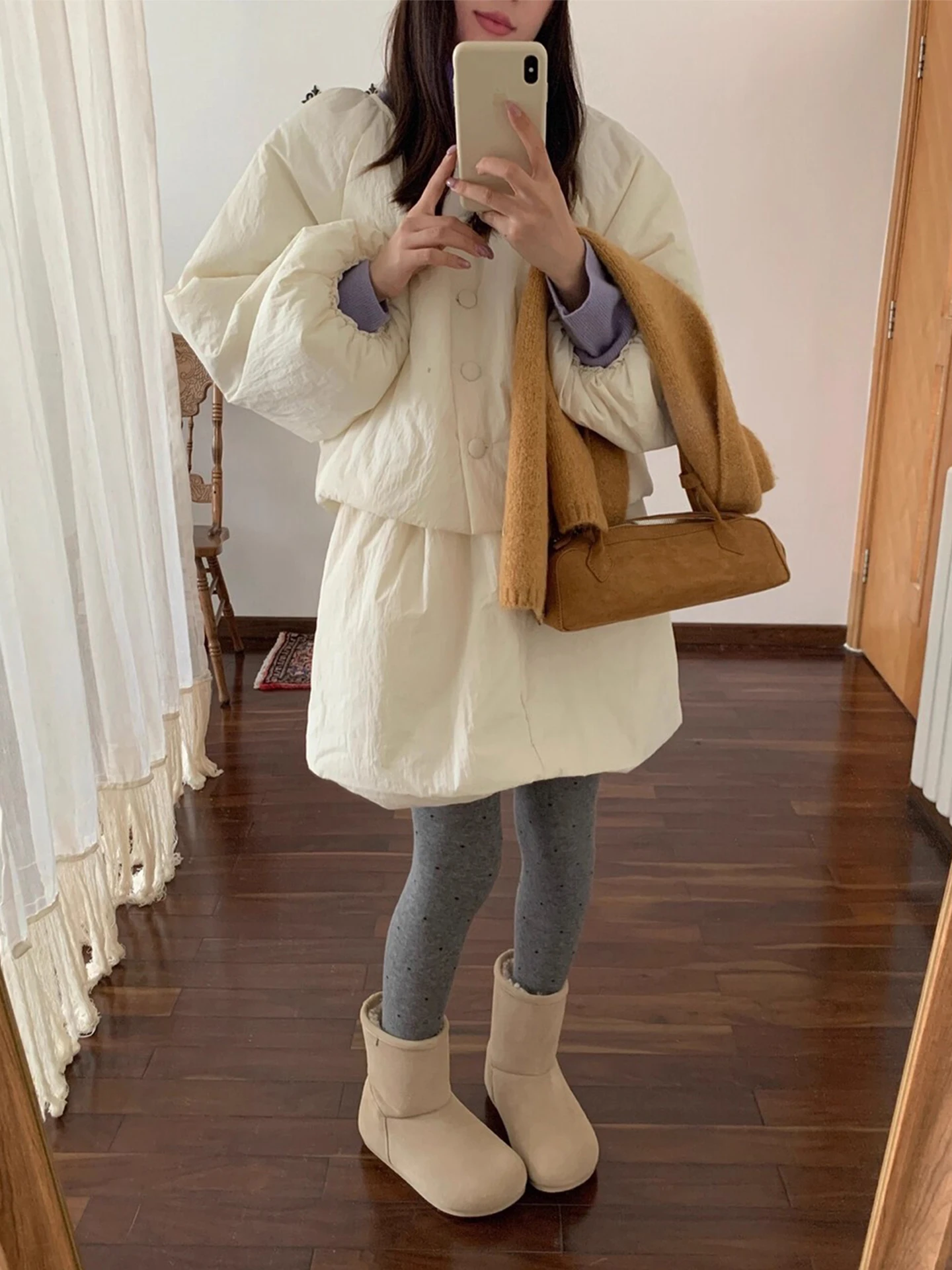 Clothland المرأة أنيقة وسادة مبطنة دعوى طويلة الأكمام معاطف سميكة التنانير الصغيرة أبيض أسود الإناث الشتاء قطعتين مجموعة TA720 #1