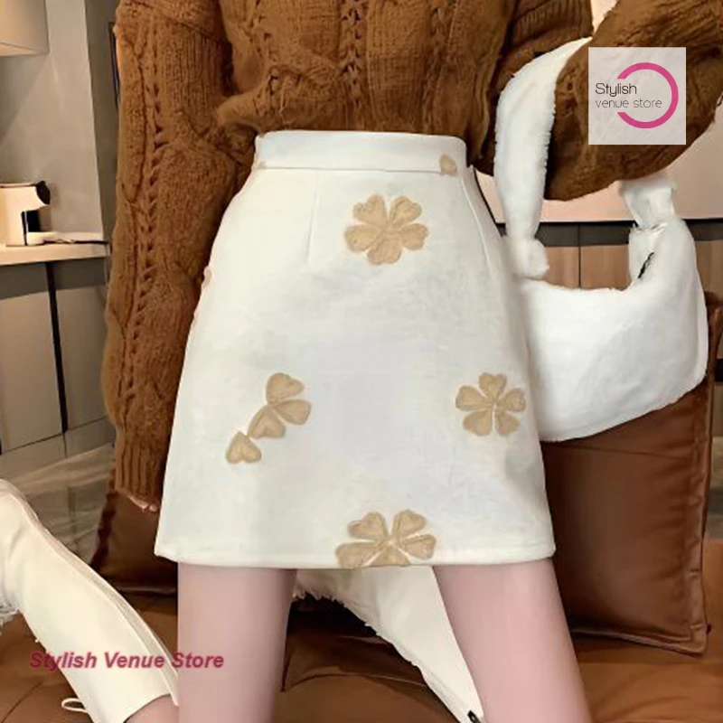 

Черная шерстяная юбка с вышивкой в корейском стиле, женская осенне-зимняя новая модная короткая юбка с завышенной талией и тонкими словами.