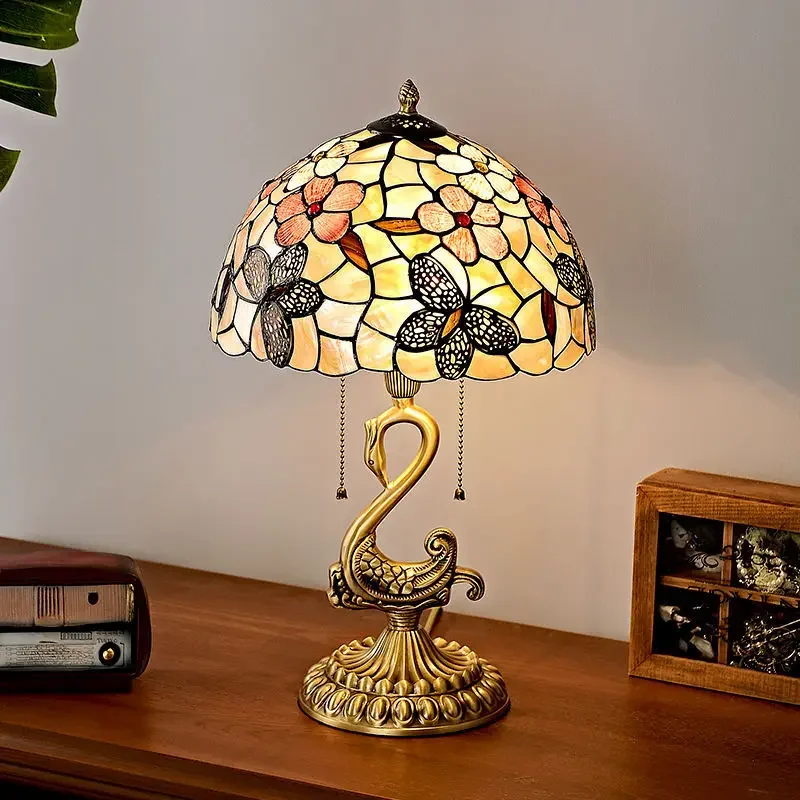 PLLY Modern Brass Swan Table Lamp LED European Luxury Shell Decor Retro Copper Desk Light for Home Living Room Bedroom