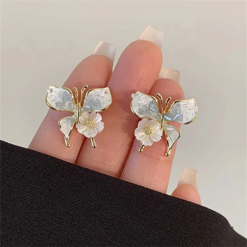 2024 New Arrival Light Luxury Elegant Flower Butterfly Crystal Stud Earrings For Women Fashion Sweet Metal Jewelry Gifts