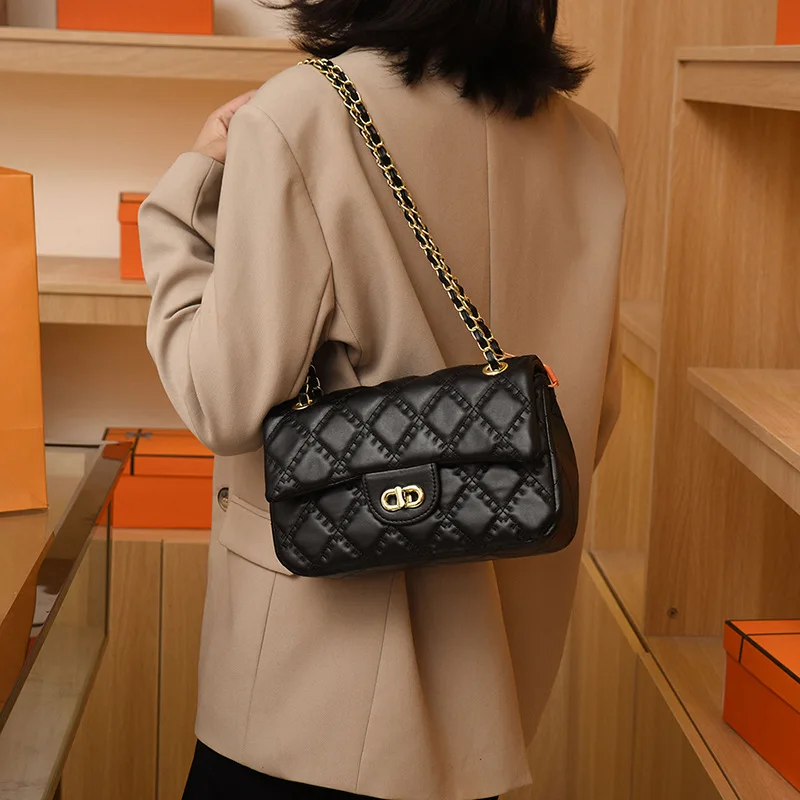 

Новая текстурированная минималистичная женская сумка через плечо - модная универсальная стеганая сумка на цепочке в стиле ретро