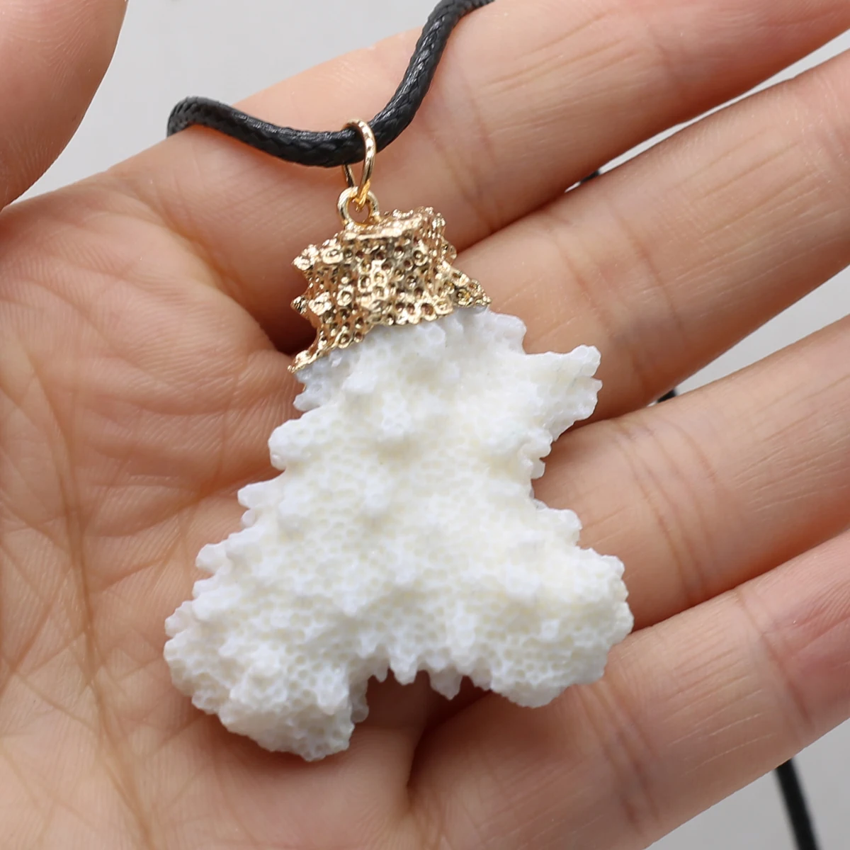 Fashion Natural Shell White Coral Finished Product with Chain DIY Jewelry Necklace Material Accessories Gift