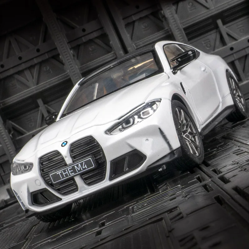 CCA 1:23 BMW M4 G82 alloy car model ornament children's toy car with simulated sound and lighting functions