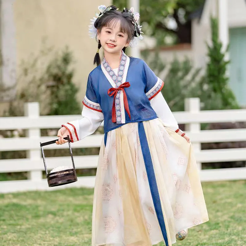 Chinese Hanfu imitates Song Dynasty girls' dresses