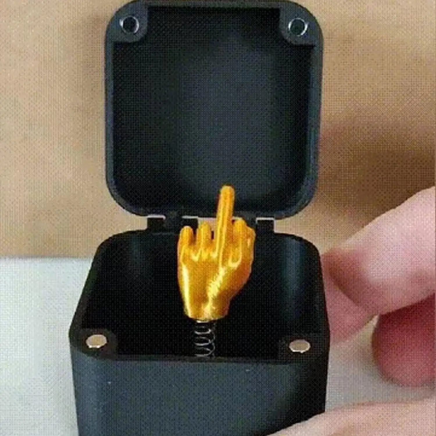 Coffret cadeau surprise au doigt du milieu, coffret cadeau ennuyeux avec boîte à bagues noire au doigt du milieu, cadeau de farces amusant de noël pour bureau