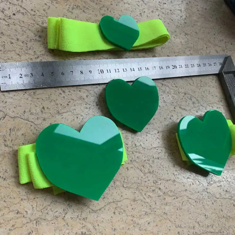 Dio Brando Grüne Herzform Dekoration Set Stirnband Kniegürtel Taillengürtel Schnalle Cosplay Prop Anime Zubehör Acryl – Detail 3