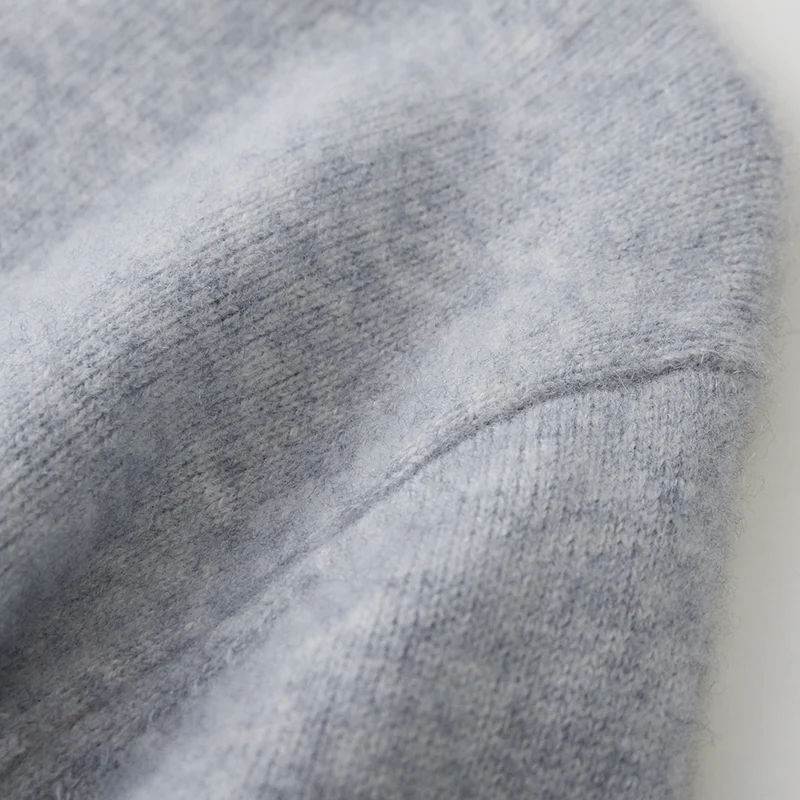 Autumn and Winter Woolen Sweater Men's New High Collar Thickened Inner Undercover Knitted Men's Top