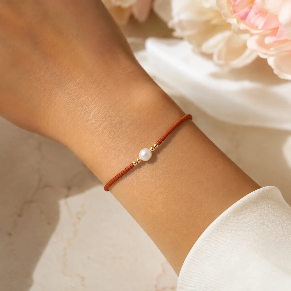 1pc Bohemian Adjustable Red Glass Beaded Strand Bracelet with Round Center Bead Lace-Up Cord for Women 28cm 1.5g