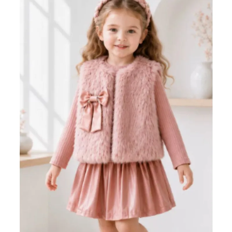 Autumn and winter girl's popular fashion princess style set with plush vest paired with solid color and pleated skirt inside