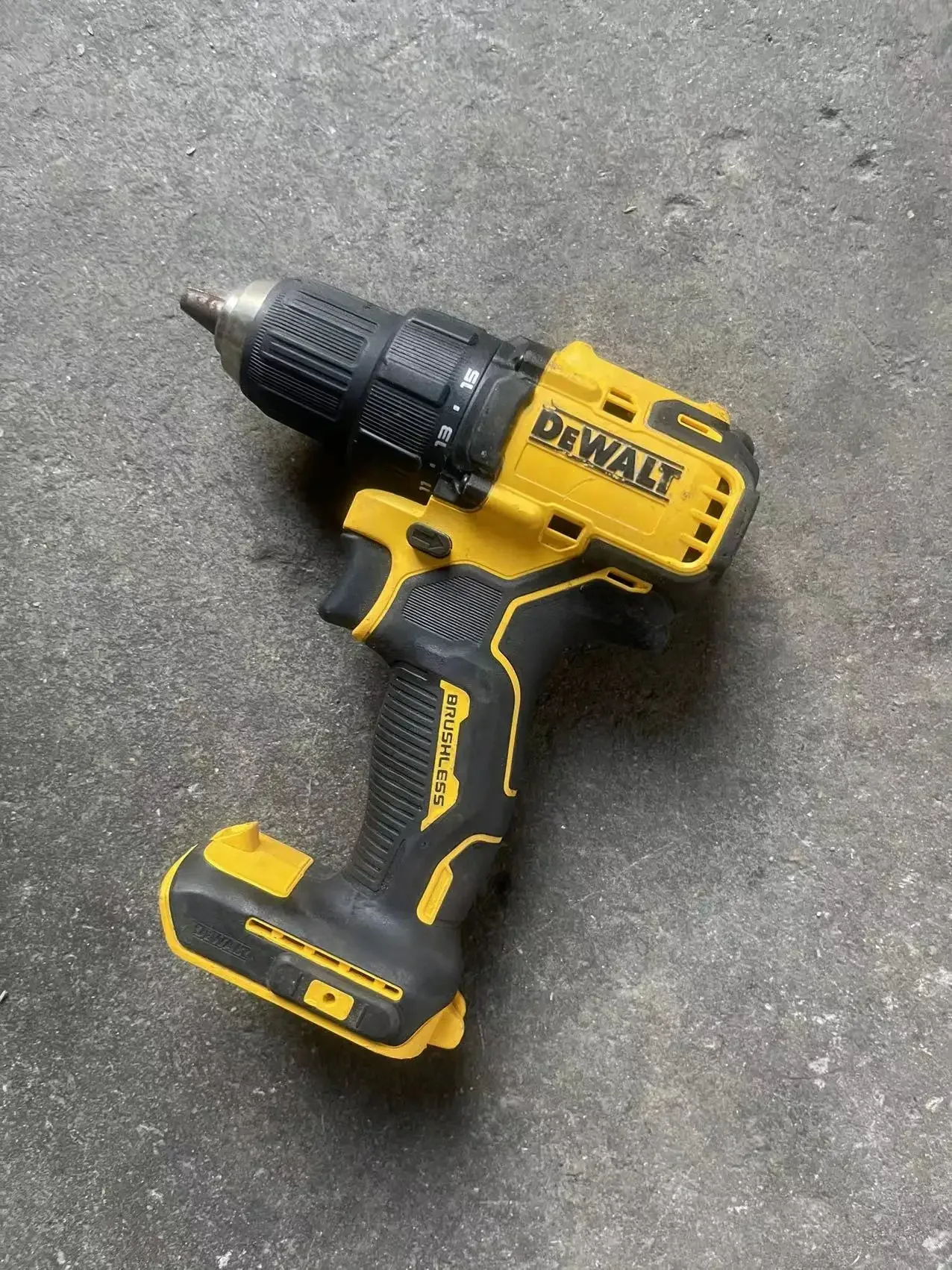 DeWALT DCD708 Atomic 20V MAX Brushless Cordless 1/2\