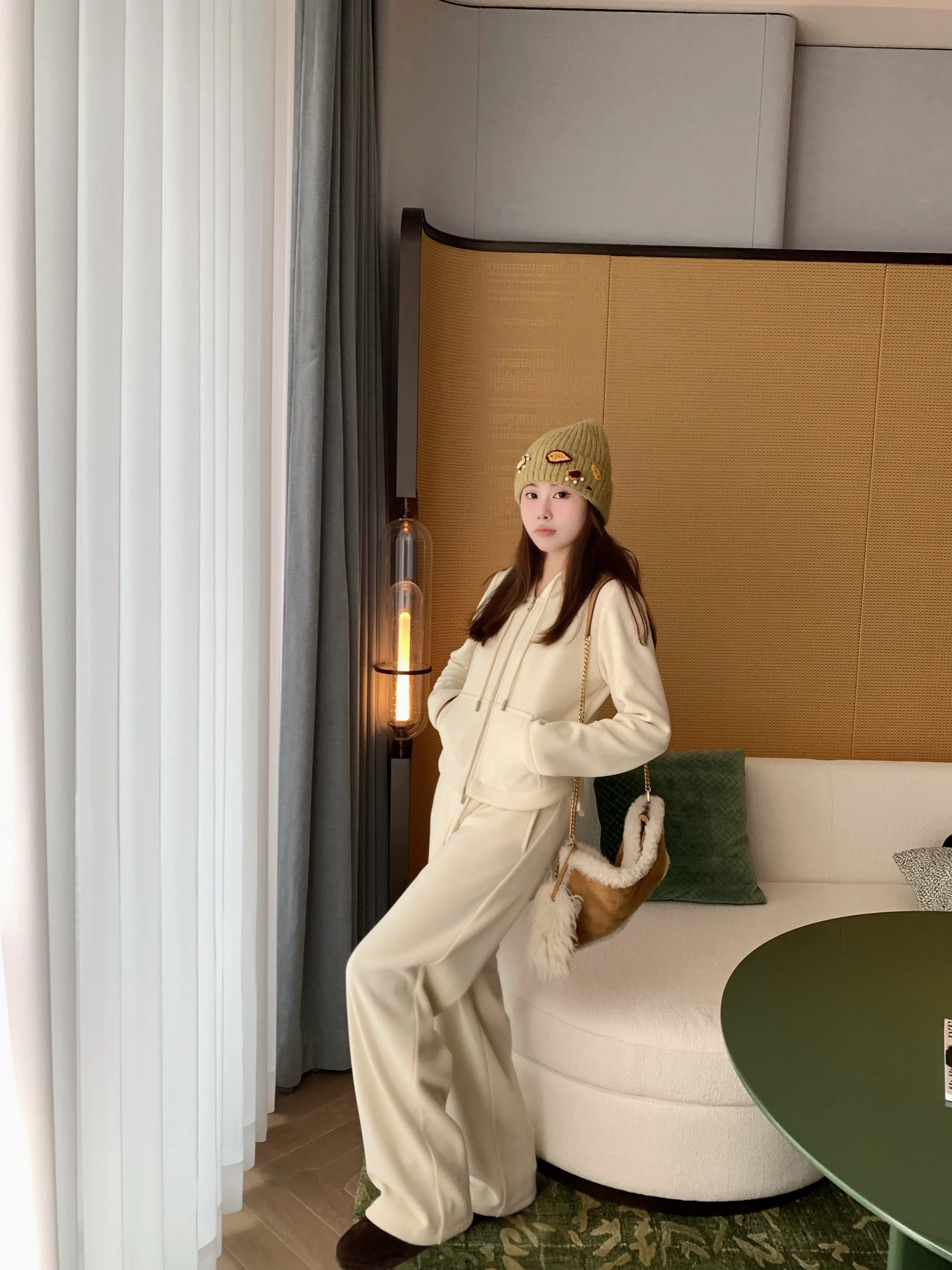 

Realzz официальная теплая зимняя серия Oit Fce Lo, толстовка с капюшоном, длинные брюки, вязаный свитер Fce, женский комплект Faion