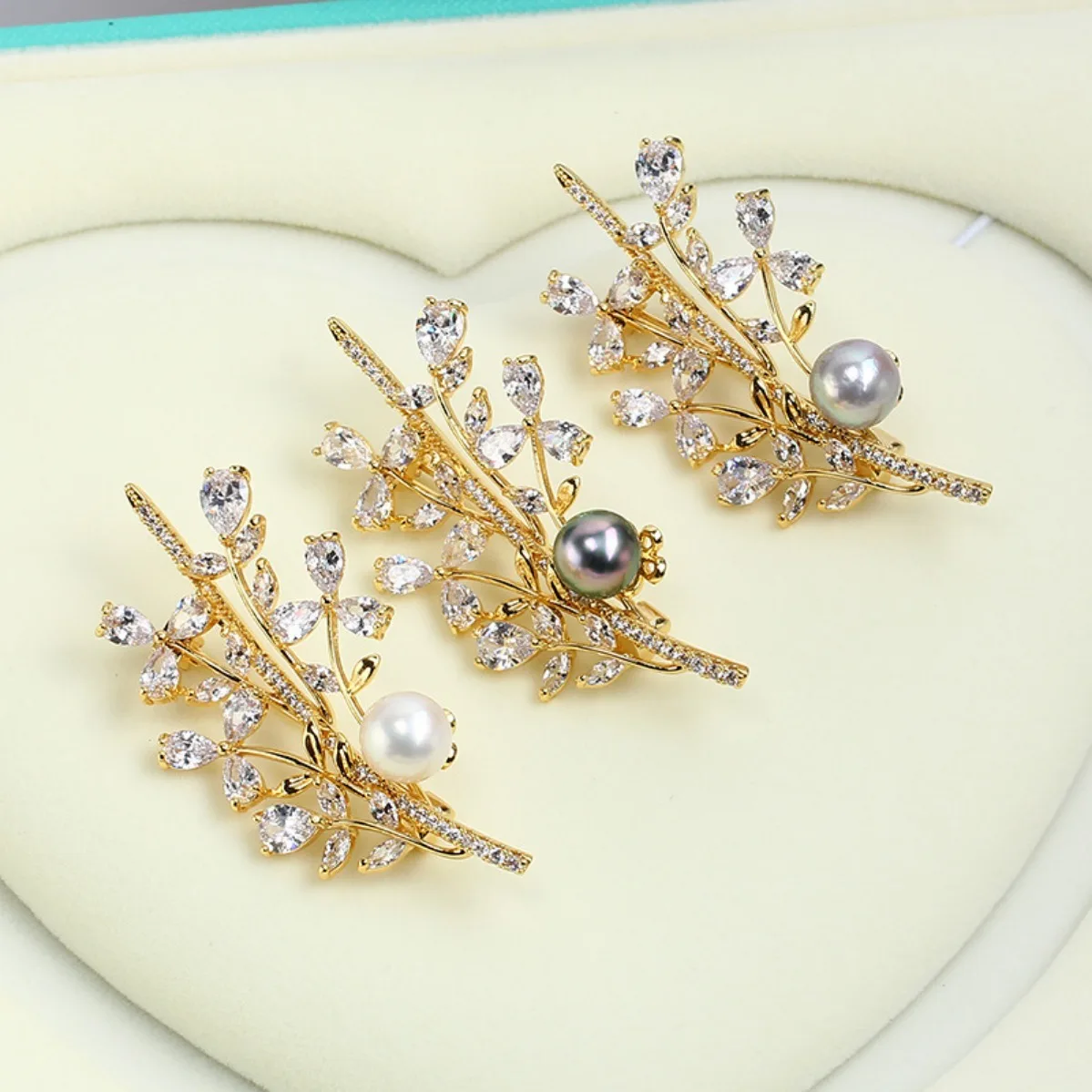 Bouquet Shape Zircon Inlaid Brooch Blank Tray, Brass Gold Plated Findings for DIY Pearl Brooch