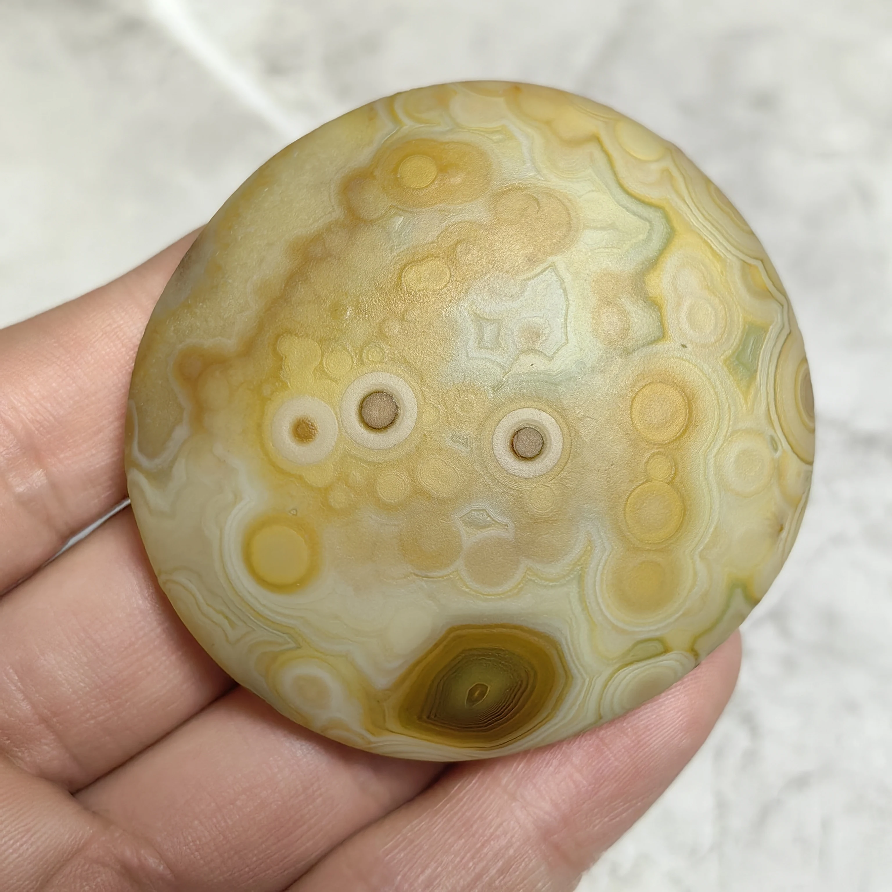 

Natural Divine Eye Agate – Unprocessed Haut-Relief Stone for Energy Work, Home Scenery, Anti-Evil & Reiki Healing Practices