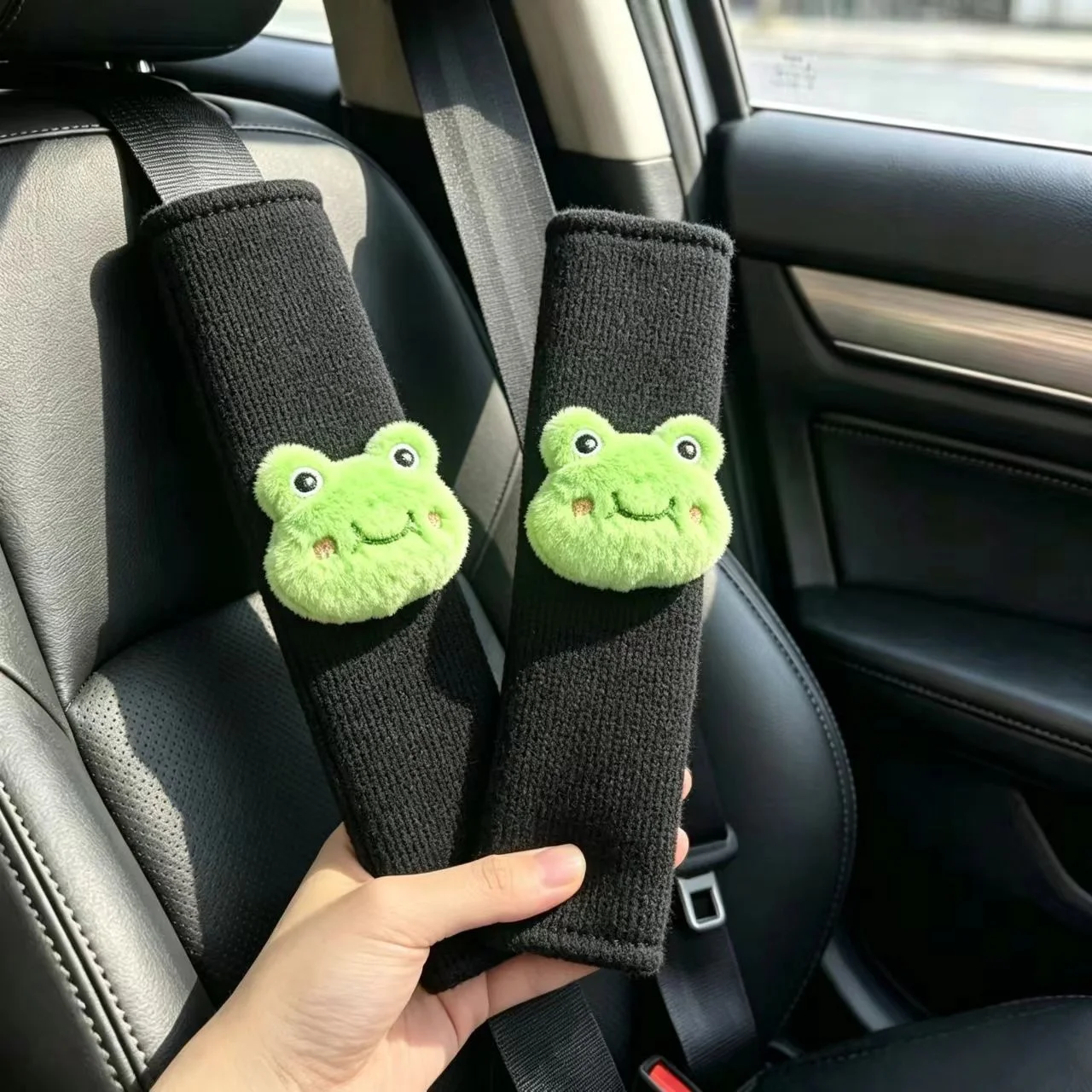 Paquete de 2 lindas fundas de felpa verde para cinturón de seguridad de coche, almohadilla para el hombro del cinturón de seguridad, cómoda y resistente al desgaste, protector de cinturón de seguridad, modelo universal, accesorios de decoración interior de coche, adecuado para mujeres