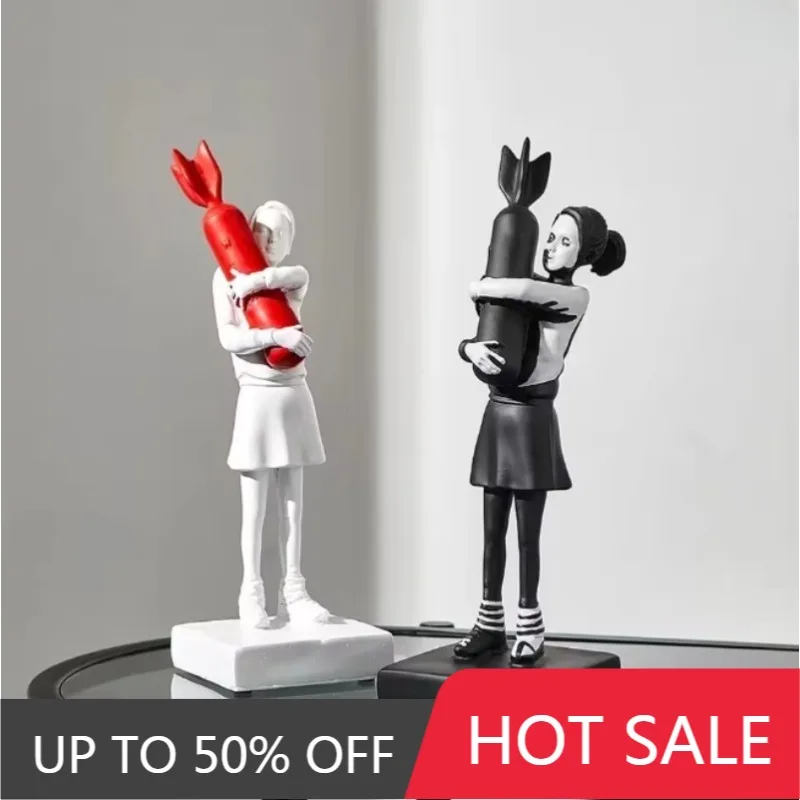 Embracing Girl Resin Ornaments Creative Modern Art Sculptures Girl Hugger Miniature Ornament Desktop Decoration Funny Gifts